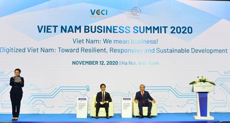 Phó Thủ tướng Thường trực dự và phát biểu tại Hội nghị Thượng đỉnh kinh doanh Việt Nam - ảnh 2